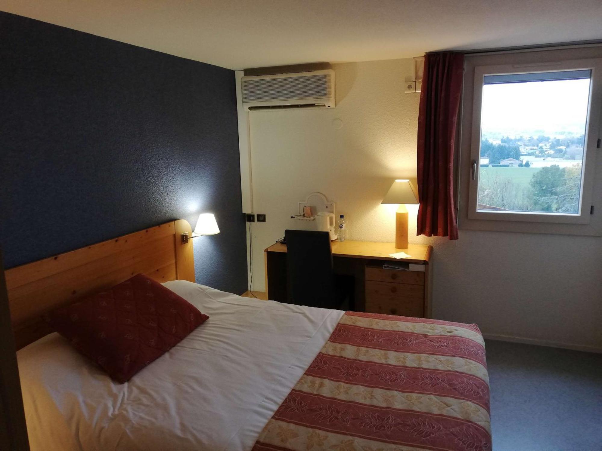 Brit Hotel Vallee Du Lot Fumel Bagian luar foto