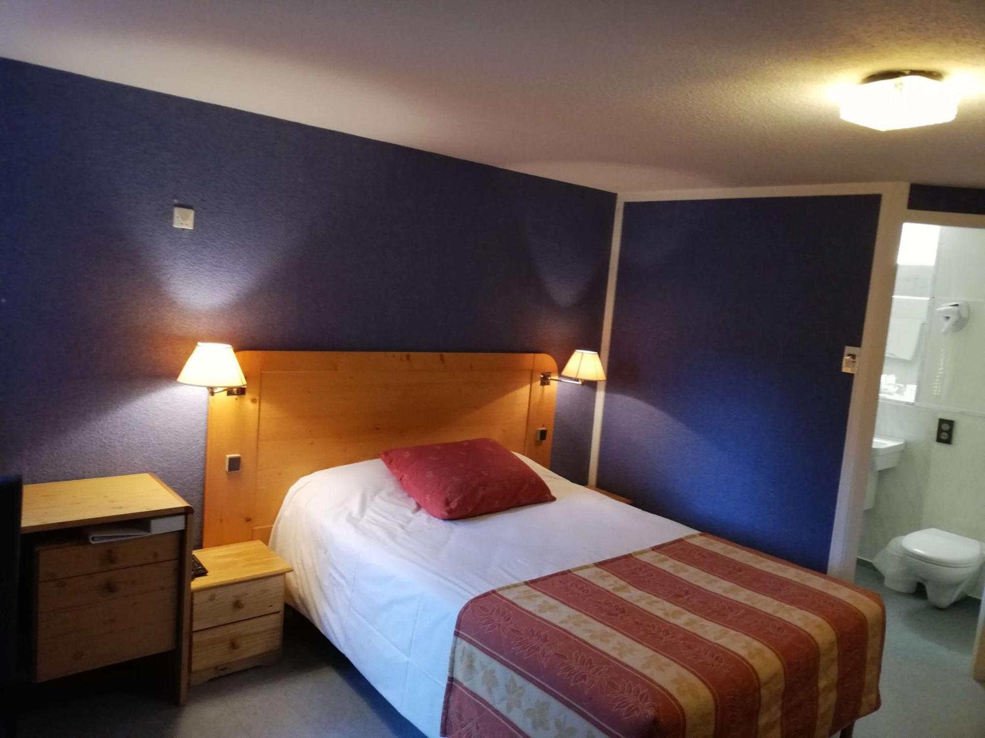 Brit Hotel Vallee Du Lot Fumel Bagian luar foto